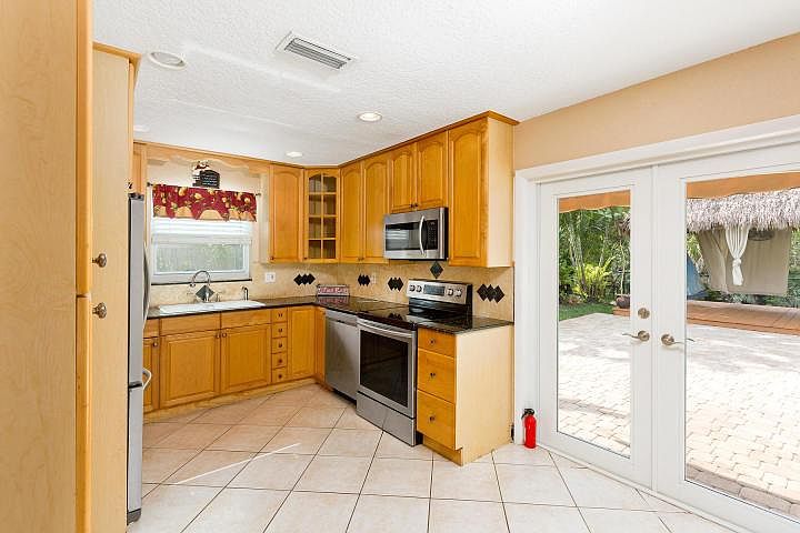 2nd image of 22141 Caldera Ave #0