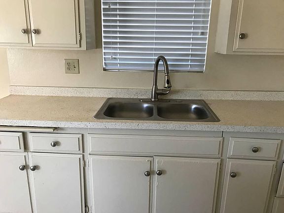 4th image of 5311 Templeton St APT 4