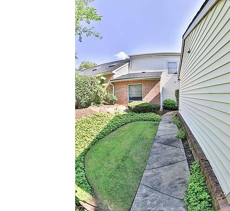 5th image of 1704 Rock Hill Ln