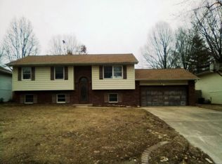 923 Albers Ln, Bethalto, IL