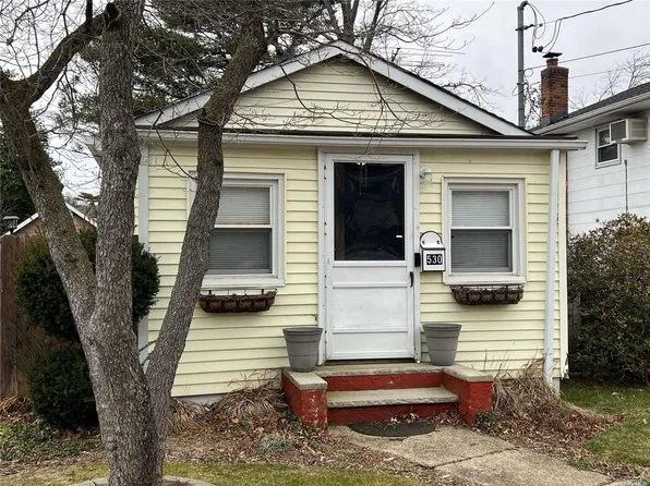 530 Liberty Street, Uniondale, NY 11553