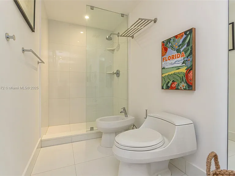 520 West Ave #1102 — Photo 36