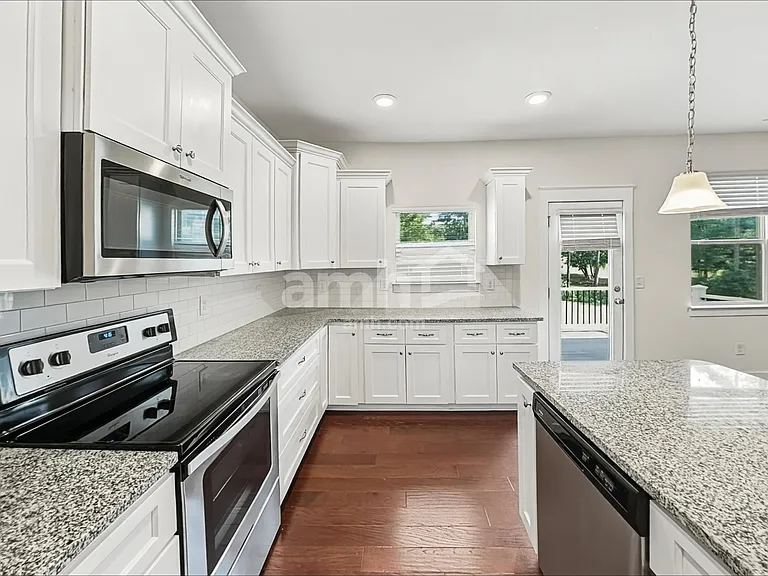 1072 Adams Haven Bnd — Photo 3