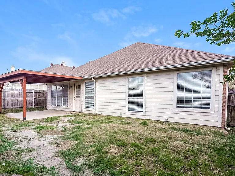 4612 Parkmount Dr — Photo 16