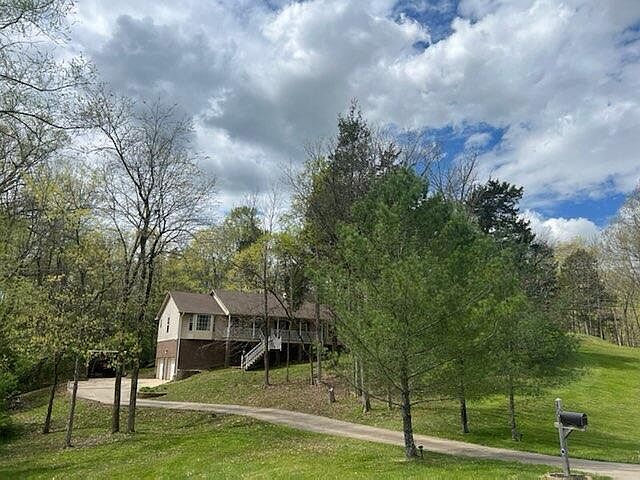 2nd image of 2001 Mooreland Dr