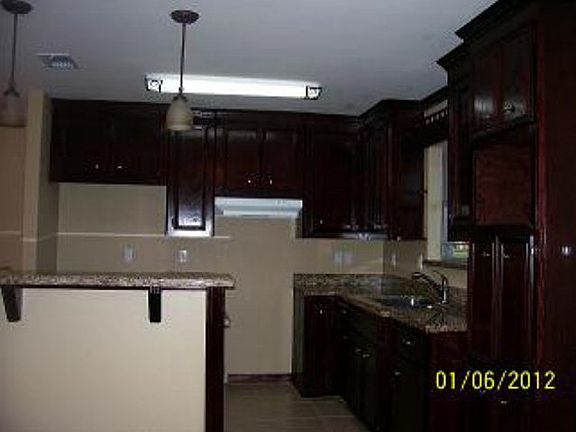 3rd image of 7533 Florida Pine St