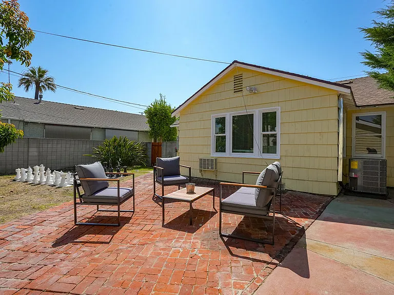 2307 W Verdugo Ave — Photo 26