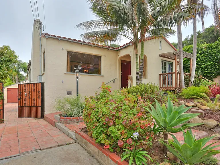 1033 W Micheltorena St — Photo 3