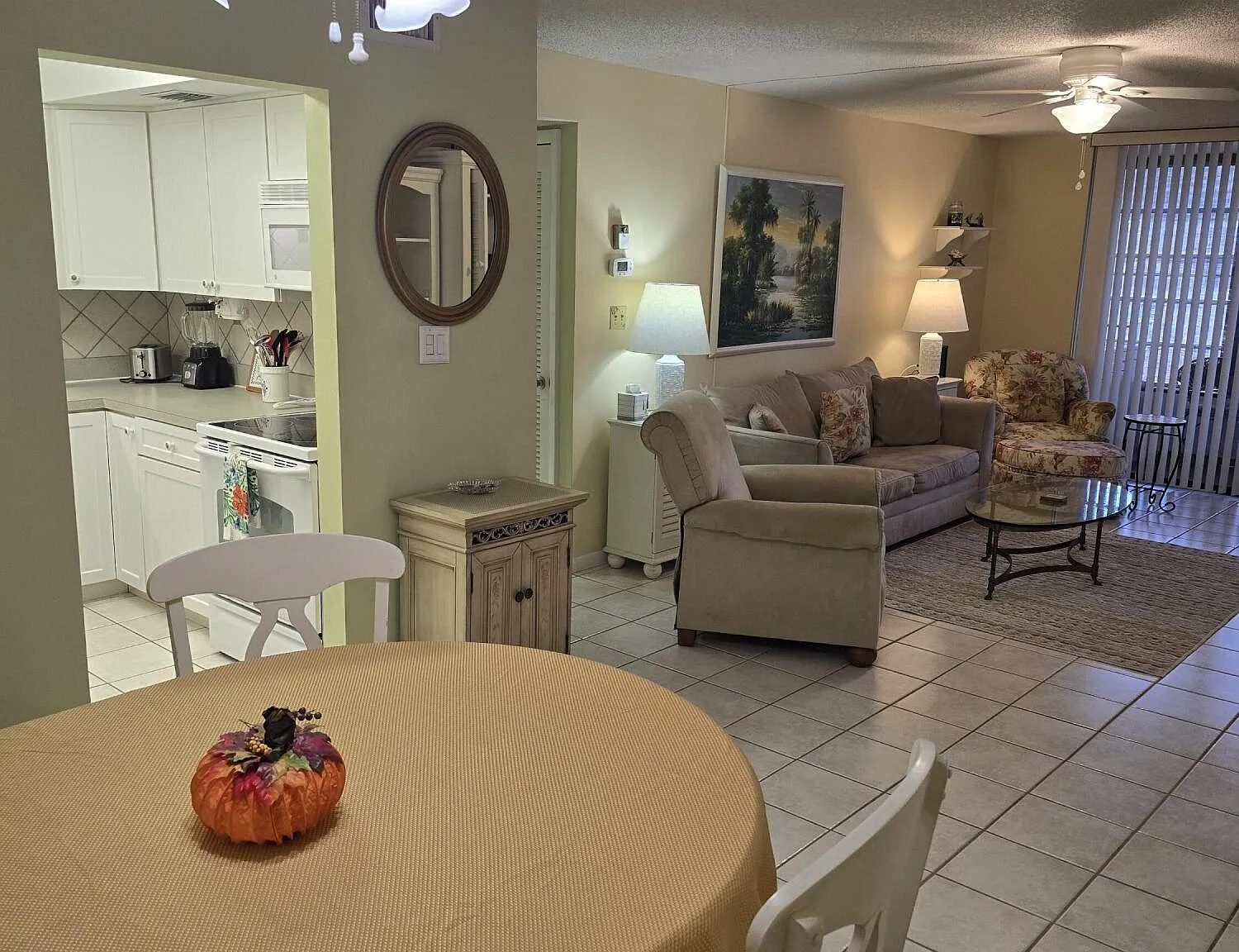 2 bed, 2.0 bath, 1131 sqft, $2,400 — Photo 3