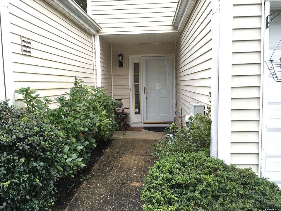 1st image of 172 Gothic Cir #172