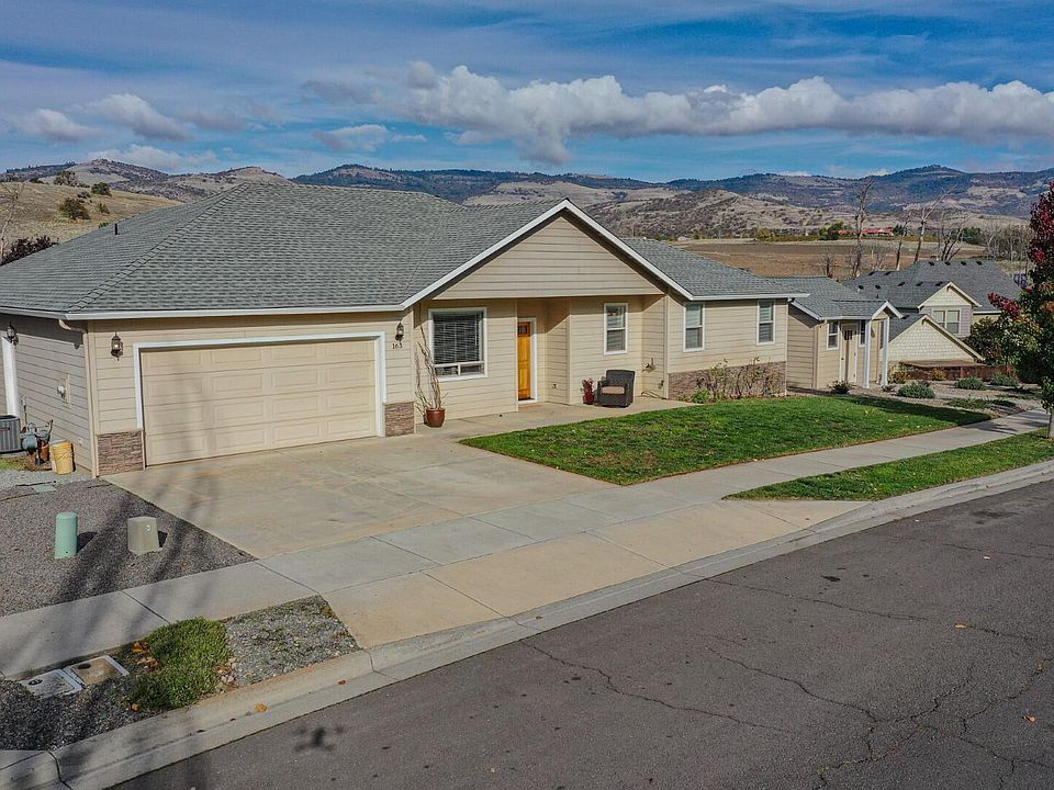 1st image of 163 Willow Springs Dr