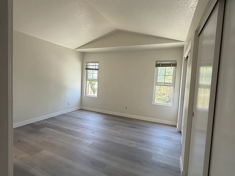 9843 Chesapeake Dr — Photo 9