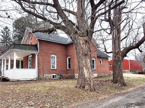 3rd image of 306 Oak Street