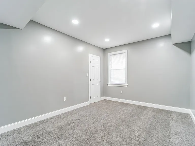 4806 Liberty Heights Ave — Photo 44