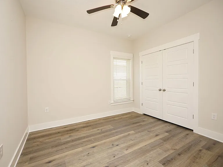 1568 Pine St — Photo 26