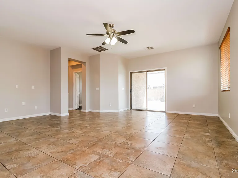 2427 S 101st Ln — Photo 6