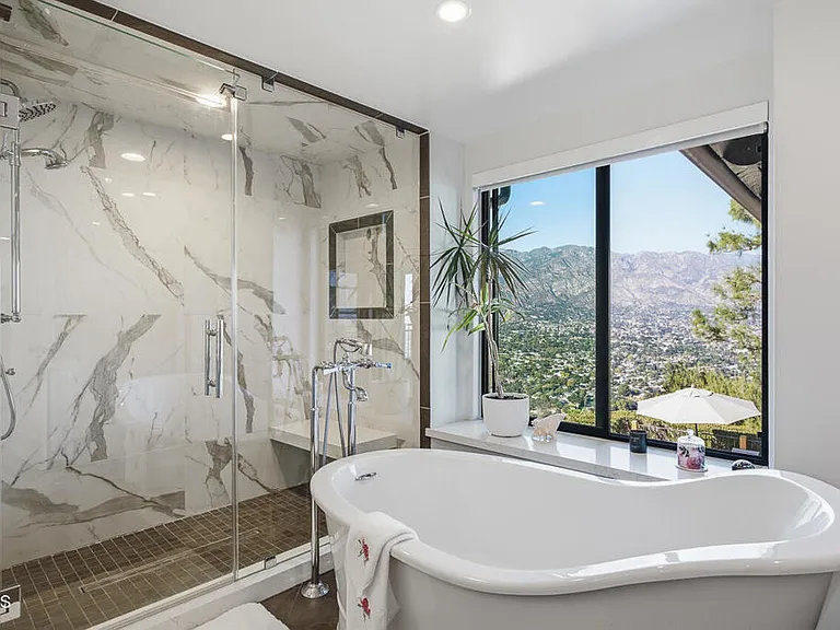 290 Saint Katherine La Canada — Photo 31