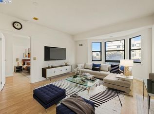 988 Franklin St APT 402, Oakland, CA 94607
