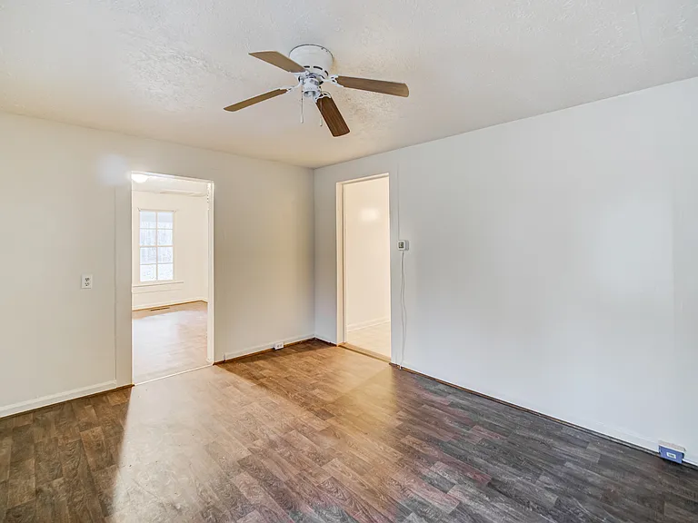1290 Reavis Mountain Rd — Photo 23