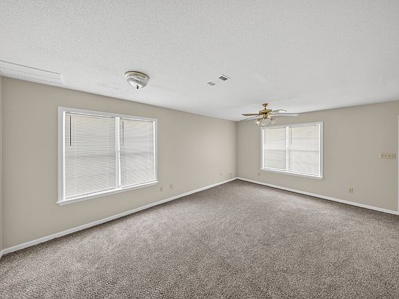 2nd image of 1469 Green St APT E2