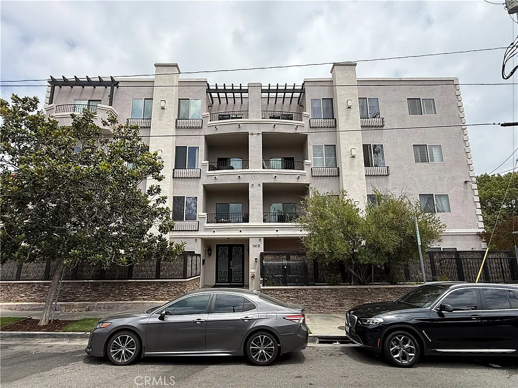 2 bed, 2.5 bath, 1720 sqft, $6,000 — Photo 1