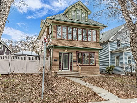 2nd image of 2231 Quebec STREET