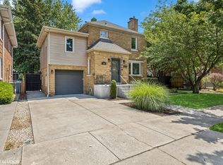 9405 S 54th Ave, Oak Lawn, IL 60453