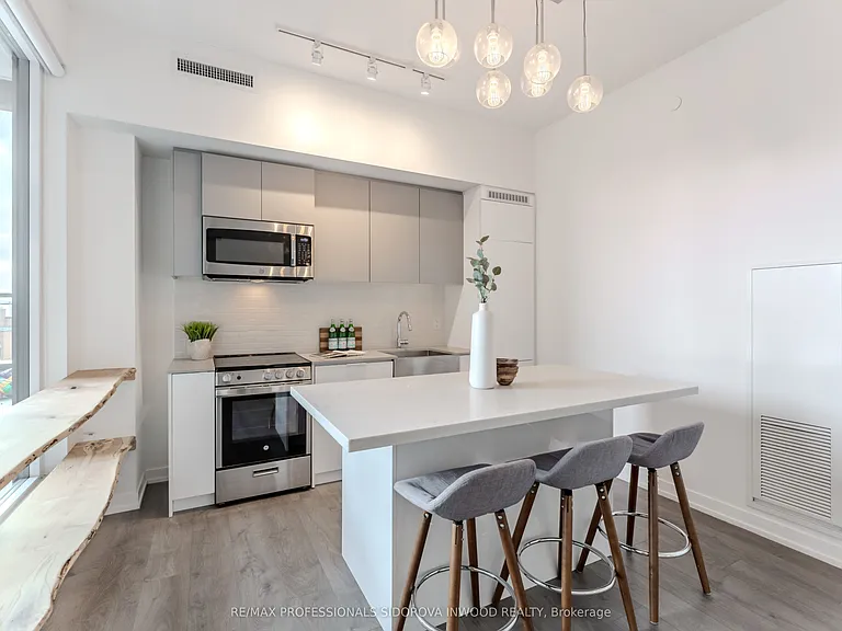 270 Dufferin St #515 — Photo 11