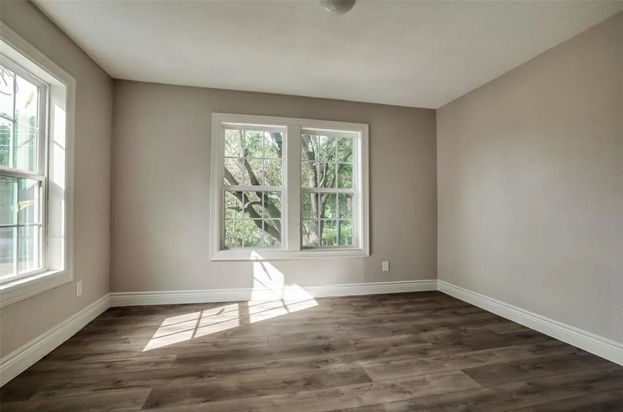 7135 Avenue C — Photo 4