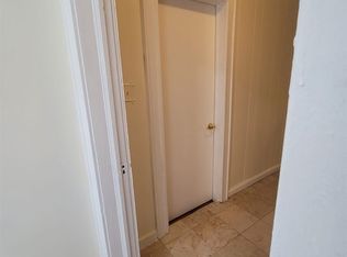 31 Holland Ave, Elmont, NY 11003