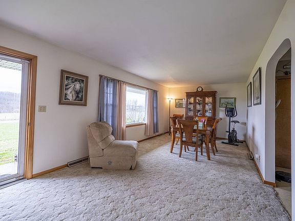 5th image of 13471 Beaver Pike