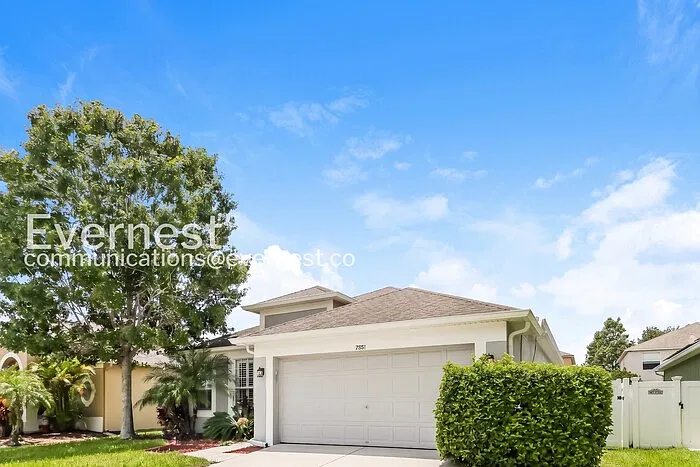 4 bed, 2.0 bath, 1805 sqft, $2,295 — Photo 3
