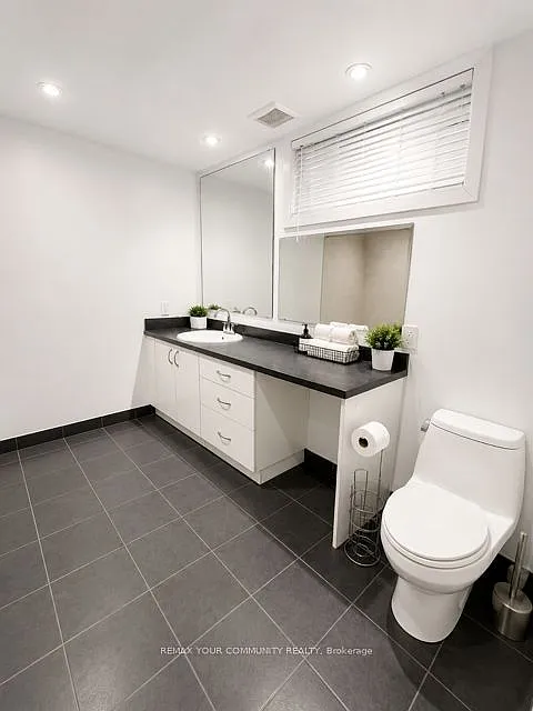 2 bed, $2,400 — Photo 4