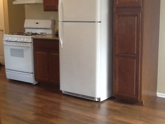 5th image of 14007 Denne St