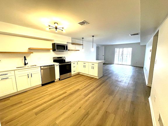 Kitchen/Livingroom