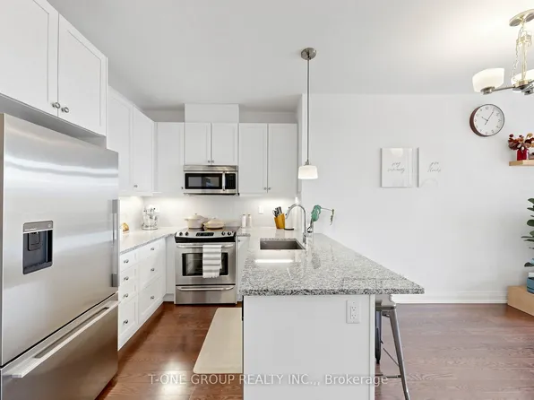 15277 Yonge St #602A, Aurora, ON L4G 1Y3