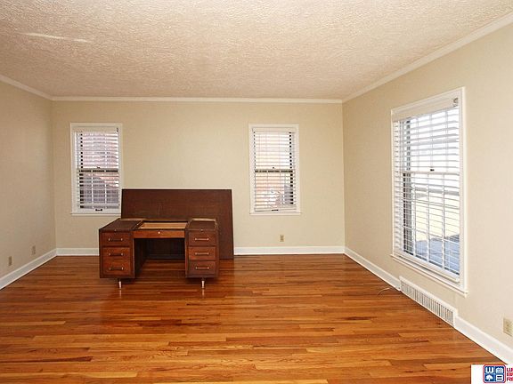 4th image of 3781 D St