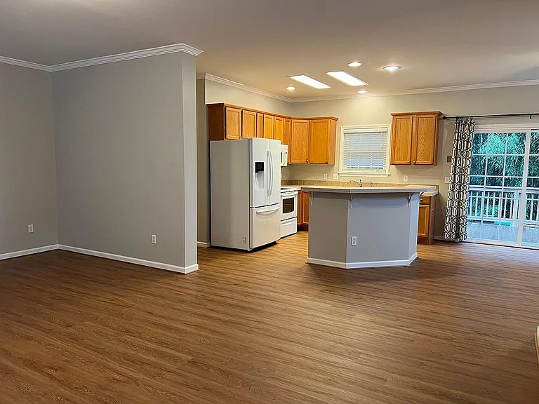 106B Berkley St — Photo 8