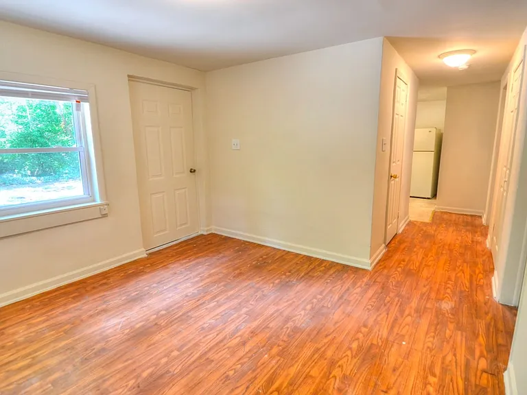 3290 S Columbia St — Photo 2