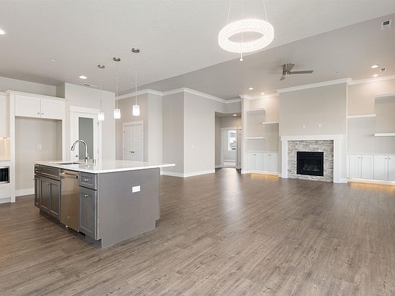 3rd image of 3842 Barbera St