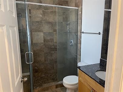 3rd image of 6608 S Maryland Ave APT 3N
