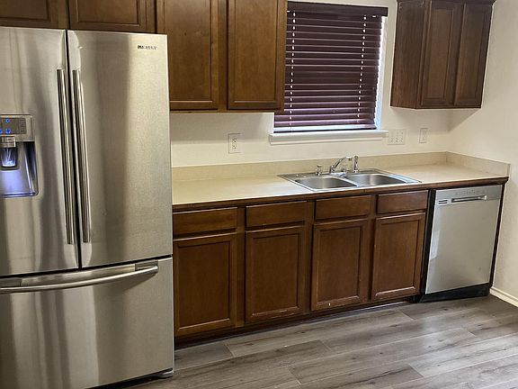 4th image of 1302 Copper Creek Dr