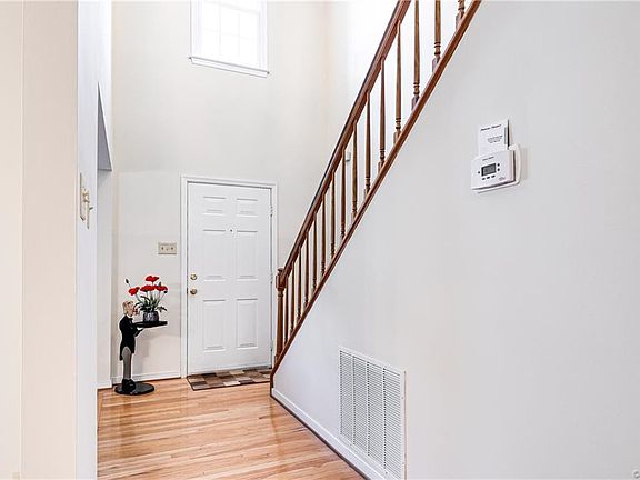 3rd image of 9019 Wildtree Dr