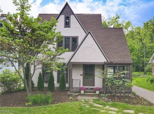 2431 Queenston Rd, Cleveland Heights, OH 44118