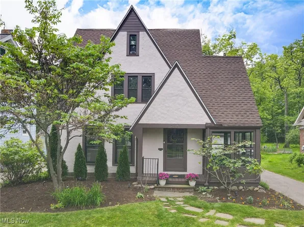 2431 Queenston Rd, Cleveland Heights, OH 44118