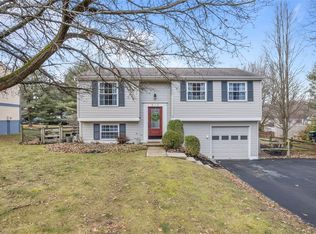 812 Wood Hollow Dr, Cranberry Township, PA 16066