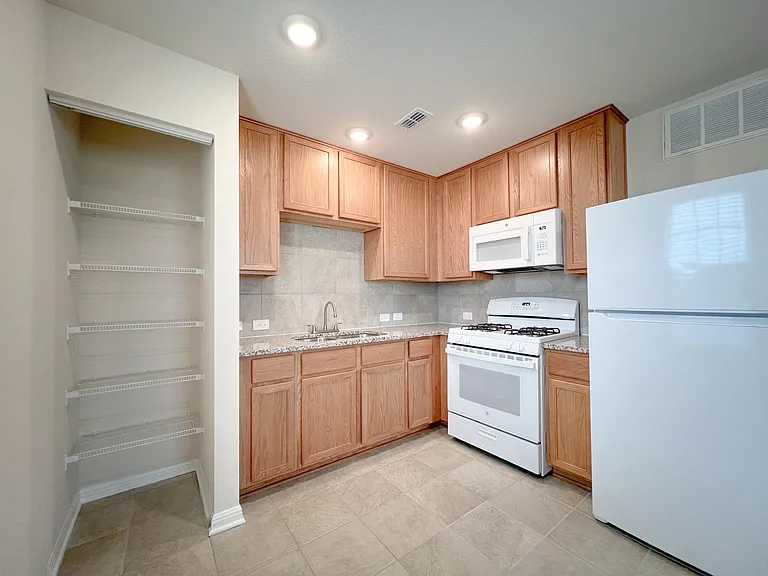 575 Ferrule Dr #B — Photo 8