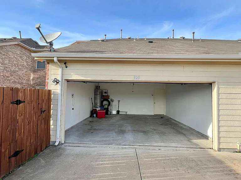 925 Jamie Dr — Photo 52