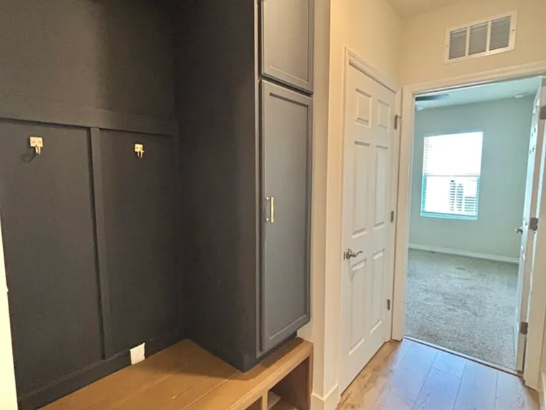 2509 NW 27th Pl — Photo 2