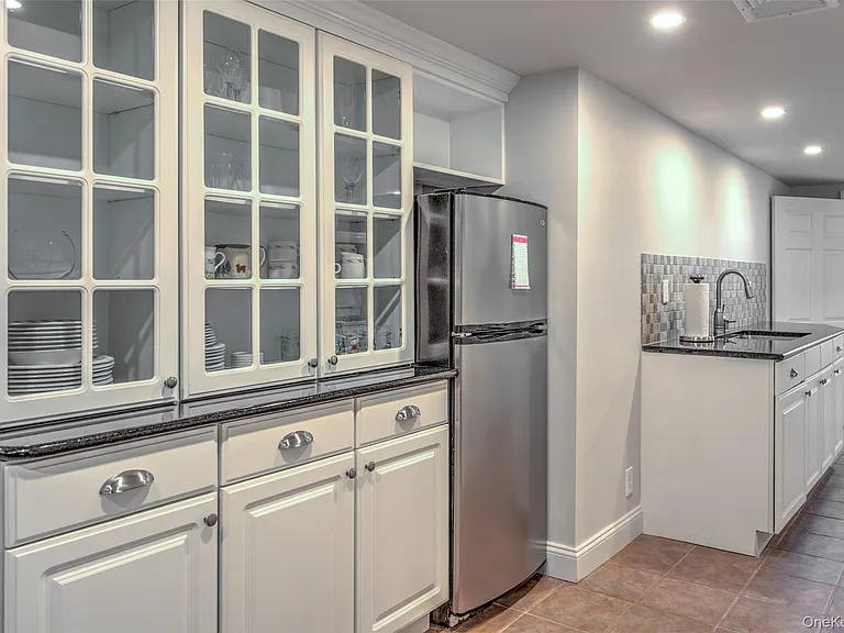 17 Cobbler Ln — Photo 4